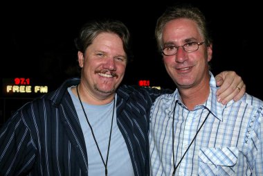 adam carolla gösteri denize indirmek eğlenti