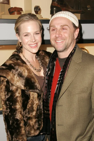 Julie benz ve john kassir — Stok fotoğraf