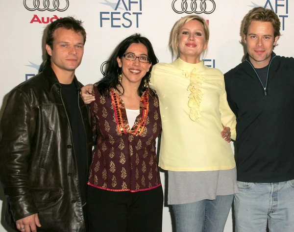 Alec newman med Mädchen amick och brad rowe på afi fest 2005 screening av fyra hörn av förorten. Audi pavilion, hollywood, ca. 11-09-05 — Stockfoto