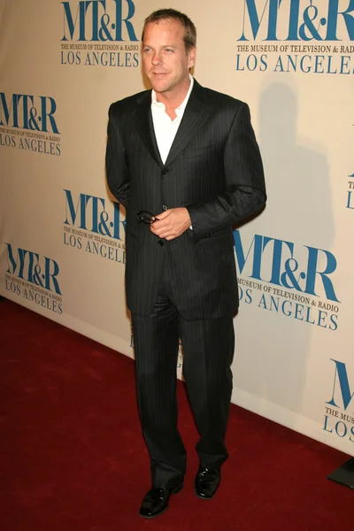 Kiefer sutherland in het museum van televisie en radio jaarlijkse los angeles gala eren peter chernin en john wells, de beverly hilton hotel, beverly hills, ca 11-07-05 — Stockfoto