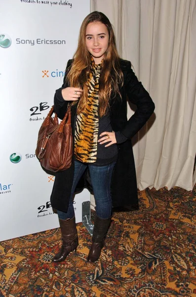 2 B Free Fall 2006 Fashion Show Arrivals — Stock Photo, Image