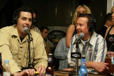 adam carolla ve kurt busch adlı adam carolla radyo programında canlı bir bantla. Hayalet bar, palms hotel, las vegas, nv. 03-09-06