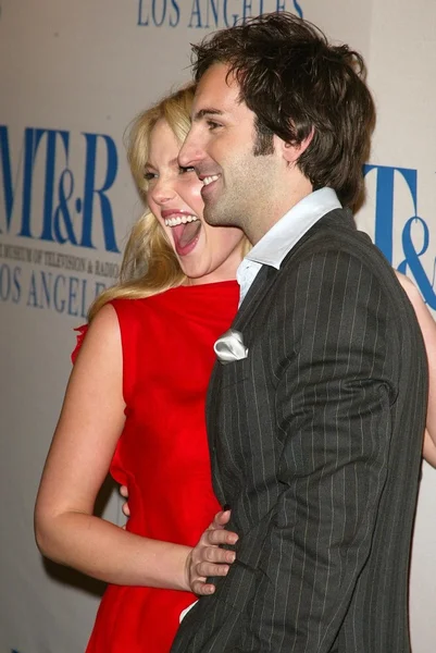 Katherine heigl en josh kelley bij de 23e jaarlijkse william s. paley televisie festivals presentatie van grijstinten anatomie. bestuur gilde van Amerika, los angeles, ca. 02-28-06 — Stockfoto