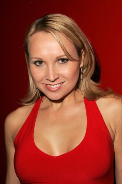 alana köri 1 yıllık tatil cenneti tepeler yararlanarak hooters konser hırpalanmış kadın ve çocuk barınak, xes, hollywood, ca 12-07-05 fileena tarafından küpe takıyor