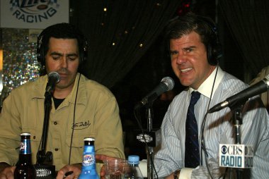 adam carolla ve richard martin adlı adam carolla radyo programında canlı bir bantla. Hayalet bar, palms hotel, las vegas, nv. 03-09-06