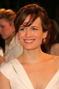 Elizabeth Reaser