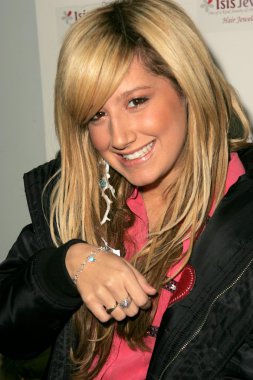Ashley tisdale