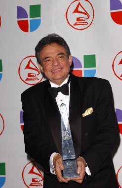 6 yıllık basın odası latin grammy ödül