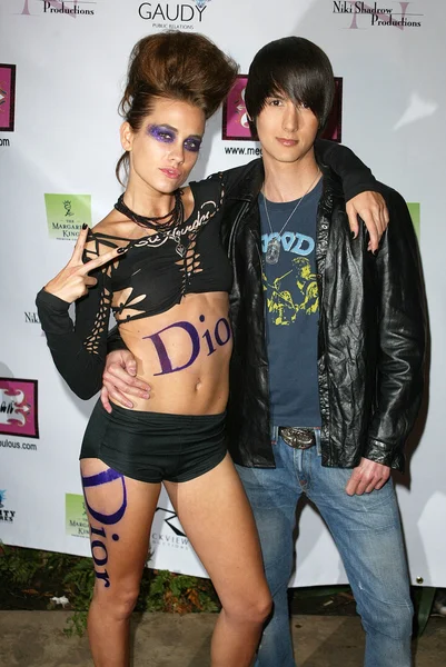 Katie chonacas und chad rogers auf der meghan fashion week wrap party. cabana club, hollywood, ca. 21-10-05 — Stockfoto