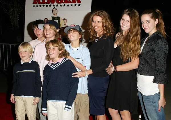 Maria shriver och familj — Stockfoto