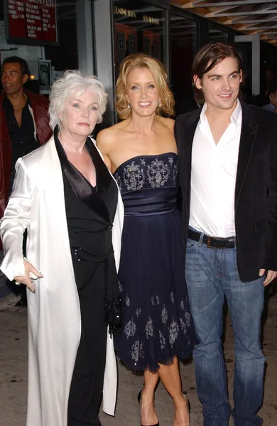 Fionnula Flanagan com Felicity Huffman e Kevin Zegers — Fotografia de Stock