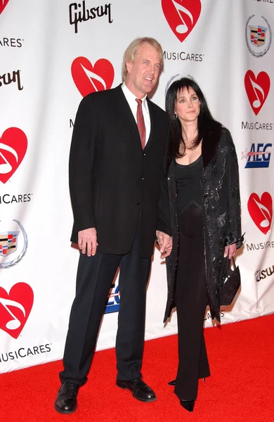 John Tesh and Connie Sellecca — Stock Photo, Image