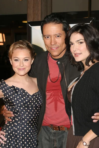 Alexa Vega with Yancey Arias and Laura Harring at the premiere of Walkout. The Cinerama Dome, Hollywood, CA. 03-14-06 — Stock Photo, Image