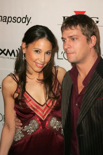 Rob Thomas y su esposa Marisol — Foto de Stock