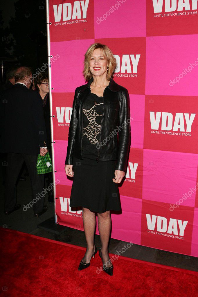 Christine Lahti Body