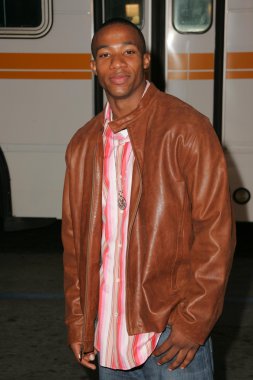 Arlen Escarpeta