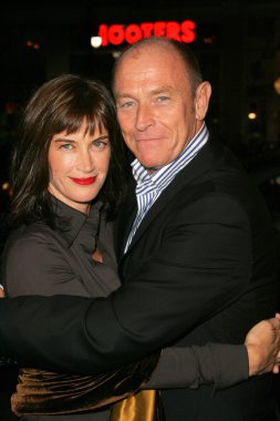 Amanda öder, corbin bernsen