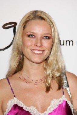 Kiera chaplin paige butik açılışında. Paige, los angeles, ca. 11-17-05