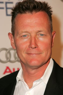 Robert patrickZoe saldano