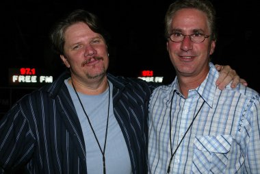 adam carolla gösteri denize indirmek eğlenti