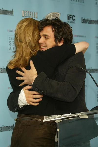 Laura Linney y Mark Ruffalo — Foto de Stock