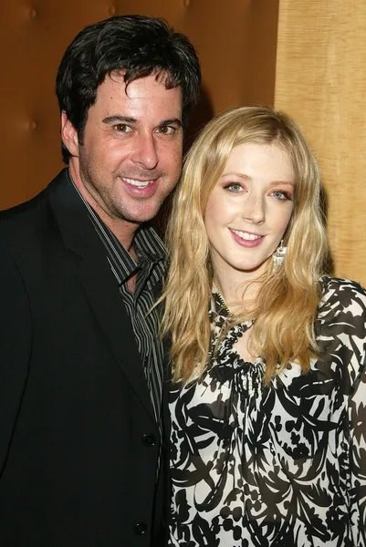 Jonathan silverman und jennifer finnigan — Stockfoto