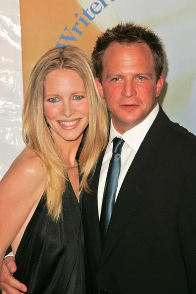 Lauralee bell och make scott martin — Stockfoto