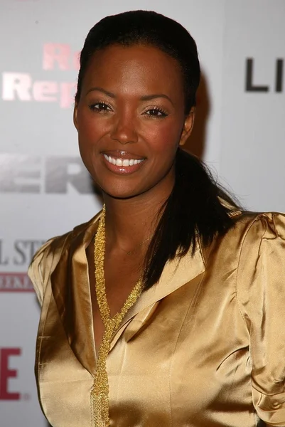 Aisha tyler op de lionsgate en showtime partij ter ere van hun gouden bol genomineerden. Mortons, west hollywood, ca. 01-14-06 — Stockfoto