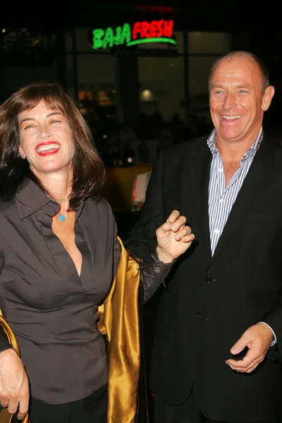 Amanda paie, corbin bernsen — Photo