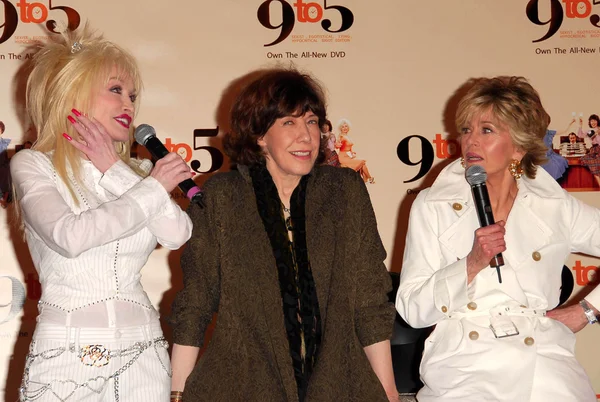 Dolly Parton with Lily Tomlin and Jane Fonda — Stock Photo, Image