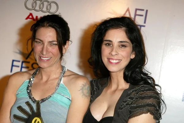 Sarah silverman i przyjaciel — Zdjęcie stockowe