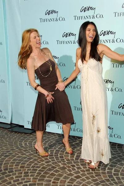 Poppy Montgomery and Roselyn Sanchez — Stock Photo, Image