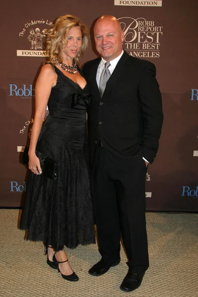 Michelle Moran and Michael Chiklis — Stock Photo, Image