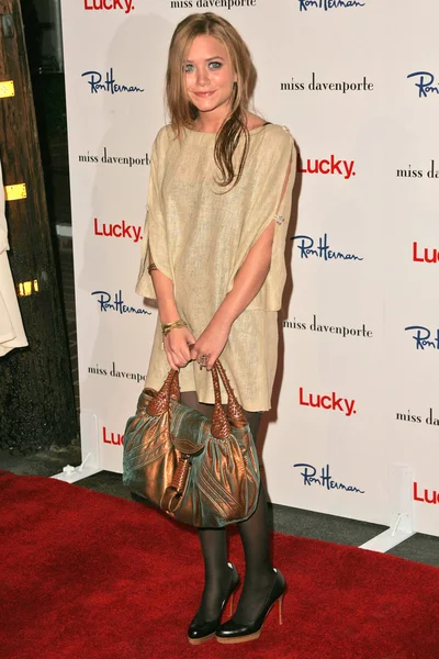 Lucky Magazine ospita Miss Davenporte Trunk Show — Foto Stock