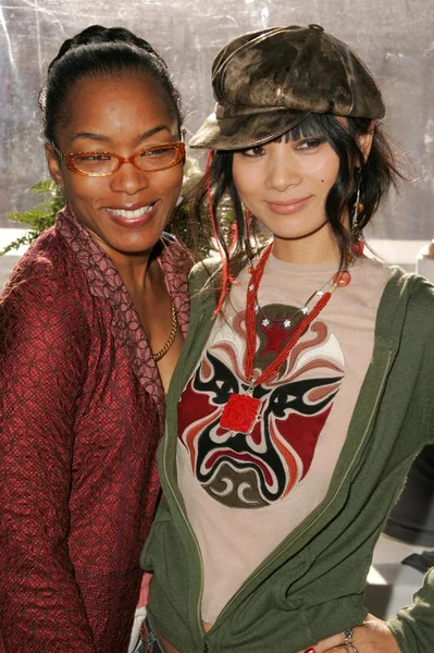 Angela Bassett, Bai Ling — Zdjęcie stockowe