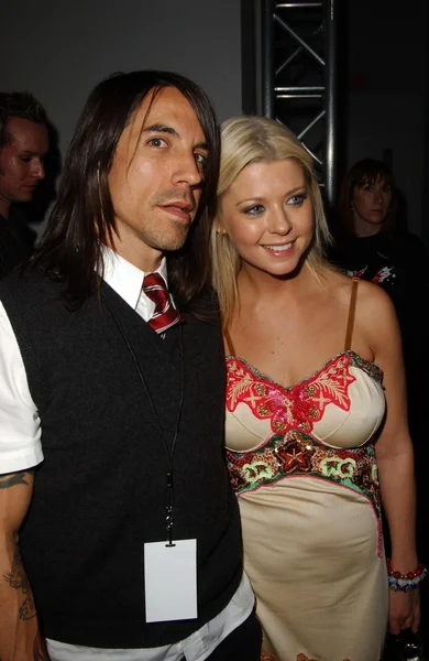 Anthony Kiedis, Tara Reid — Photo