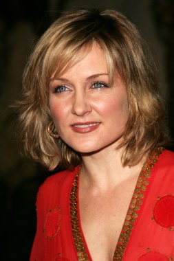 Amy Carlson
