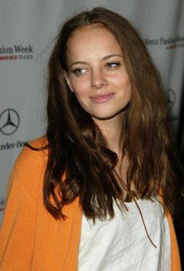 Bijou Phillips