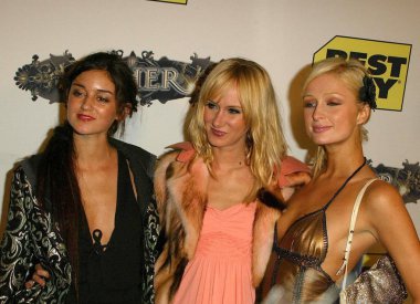 Caroline d'amore, kimberly stewart ve paris hilton