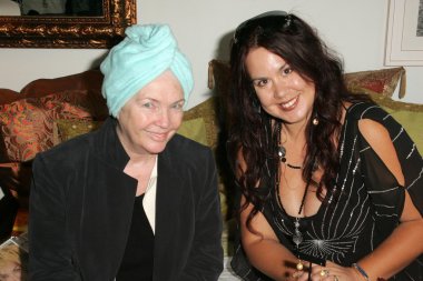 Fionnula flanagan en fileena bahris