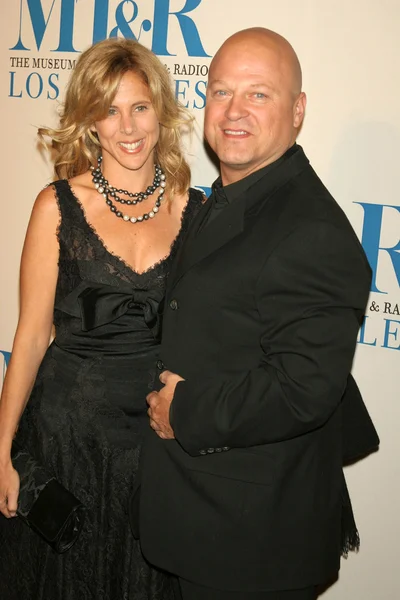 Michelle Moran y Michael Chiklis — Foto de Stock