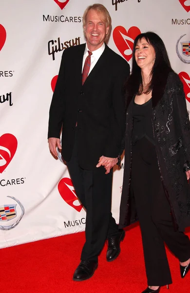 John Tesh and Connie Sellecca — Stock Photo, Image