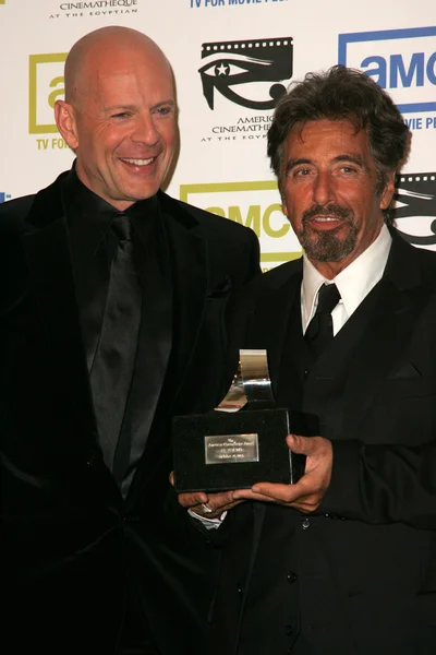 Bruce willis och al pacino — Stockfoto