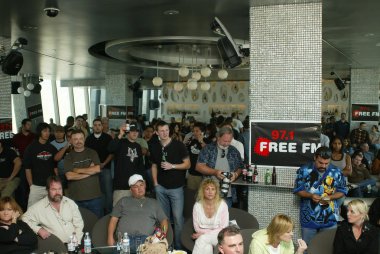 ayaz heidi ve frank radyo programında casino morongo istila