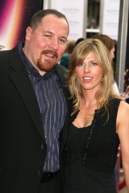 Jon favreau ve eşi joya