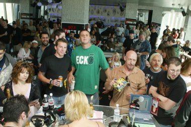 ayaz heidi ve frank radyo programında casino morongo istila