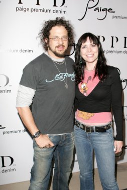 paige butik açılması