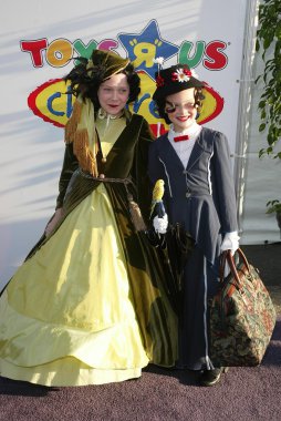 12 yıllık rüya halloween bağış toplama etkinliği