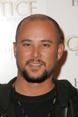 Gündönümü Sunglass mağazası'nın mağaza açılışı