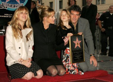 Antonio Banderas, Melanie Griffith, Stella Banderas, Dakota Johnson